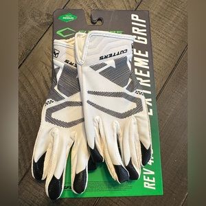 Cutters Extreme Grip 4.0 Youth Football Gloves (Medium) Retails For $60